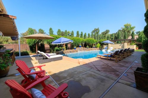 10709 Goldsborough Cir, Valley Home CA  95361-7648 exterior