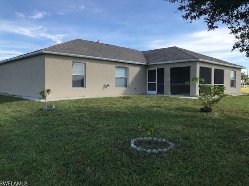 2508 4th St, Cape Coral, FL 33993-7031
