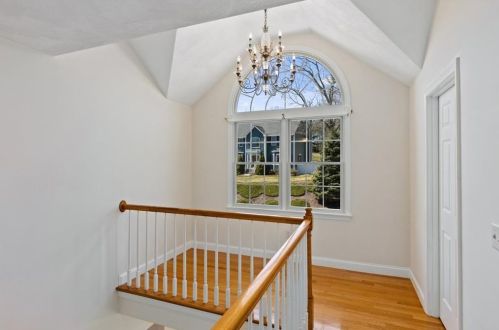 8 Logan Dr, Lincoln RI  02865-1349 exterior