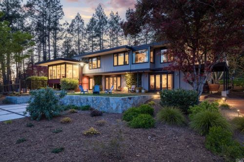 4850 Montecito Ave, Santa Rosa, CA 95404-1937