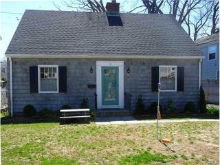 14 Juniper Rd, Norwalk CT  06853-1615 exterior