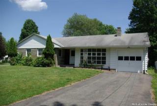 740 Lincoln Park Pl, Kingston NY  12401-1706 exterior