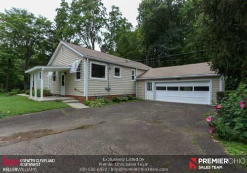 15031 Stillwater Dr, Russell Township, OH 44072