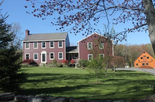 24 Waters Rd, Sutton, MA 01590-1151