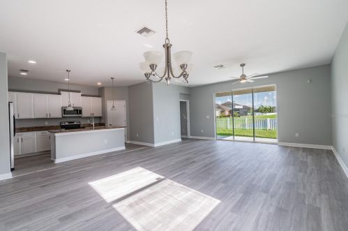 13408 Graham Yarden Dr, Riverview FL  33579-2390 exterior