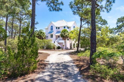 1368 Azalea Dr, Saint George Island, FL 32328-2328