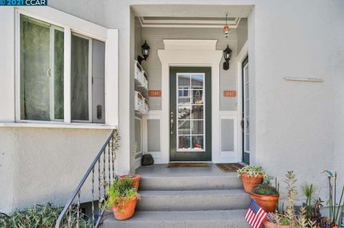 1347 26 St, Oakland CA 94606-3243 exterior