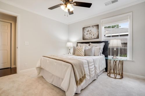 1009 Marsh Rd, Redwood City CA  94063-4431 exterior