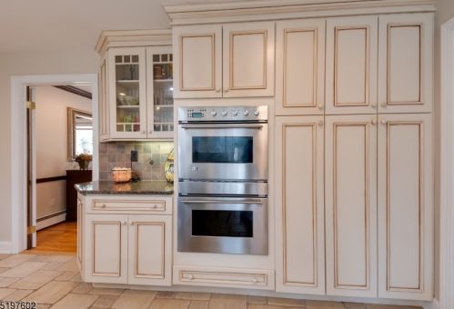 8 Farmstead Ct, Dover NJ  07869-3501 exterior