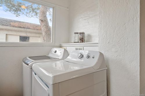 800 Franklin St, Denver CO 80205-3324 exterior