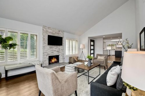 1763 Gascony Rd, Encinitas CA  92024-1226 exterior