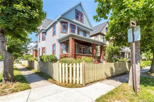 472 Auburn Ave, Buffalo, NY 14213-1643