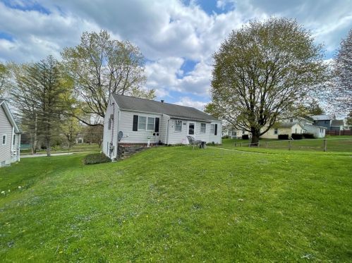 225 High St, New Wilmington, PA 16142-1105