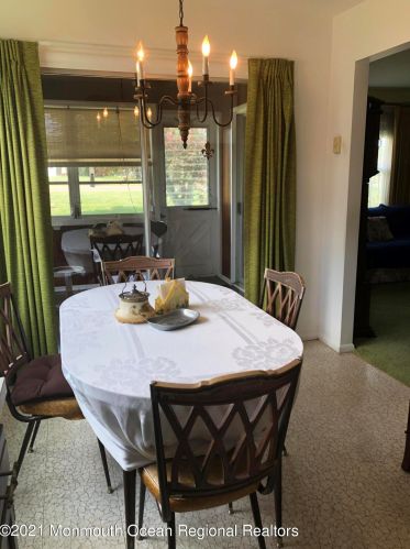 13 Whitman St, Bricktown, NJ 08724-2448