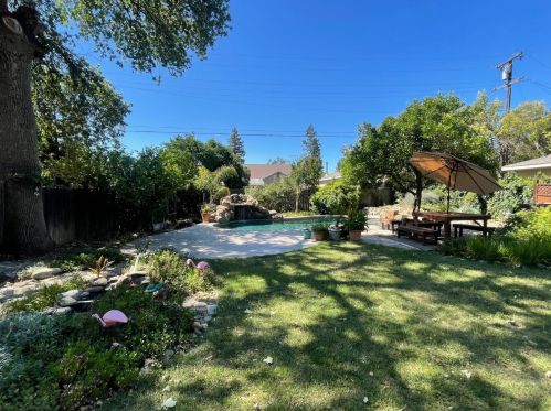 212 Cross St, Woodland CA 95695-4607 exterior