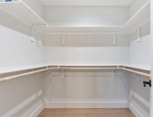 7298 Tamarack Dr, Pleasanton CA  94568-1749 exterior