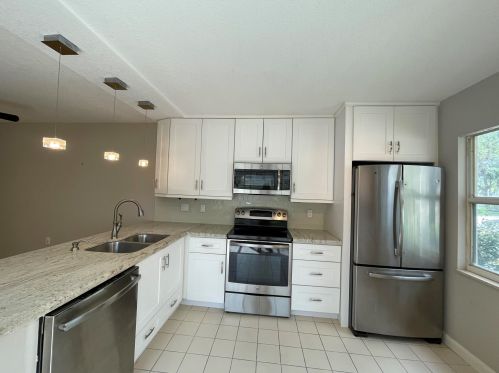 34 Clinton Ct, West Palm Beach, FL 33411-7938