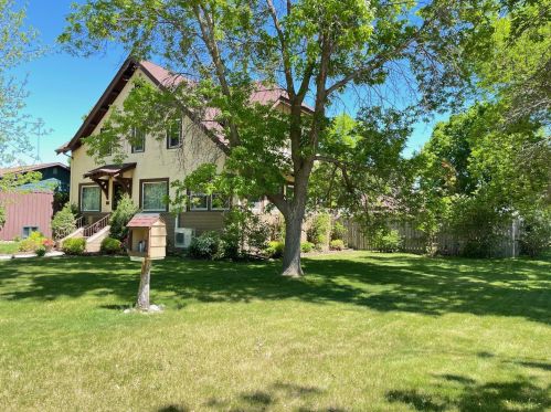 821 Douglas St, Alex, MN 56308-1734