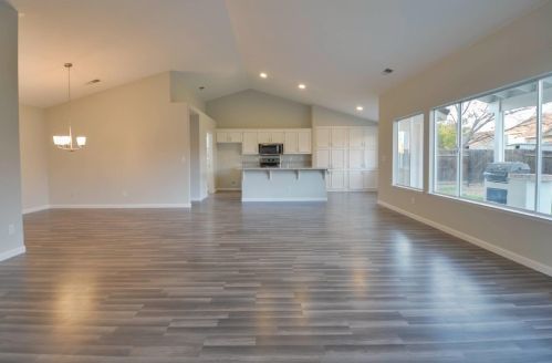 168 Driftwood Ct, Los Banos CA  93635-6302 exterior