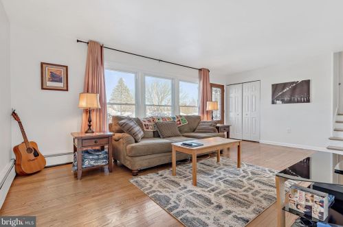 5214 Royal Dr, Navy Sup Dpt, PA 17055-3512