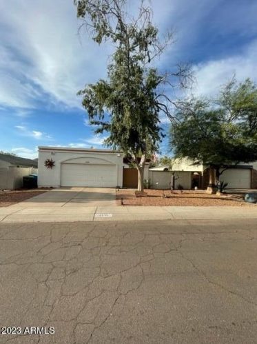 4440 Taro Dr, Glendale, AZ 85308-4484