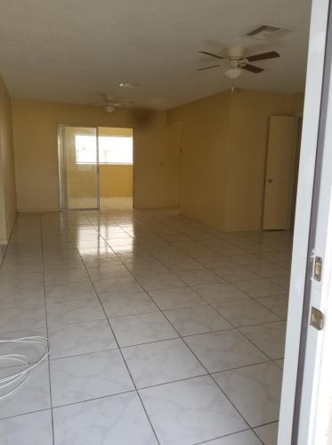 5927 Bahama Ct, West Palm Beach, FL 33407-1856