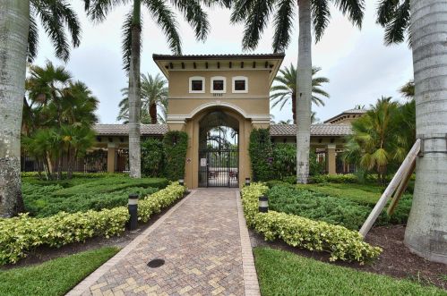 9553 New Waterford Cv, Delray Beach FL  33446-9749 exterior