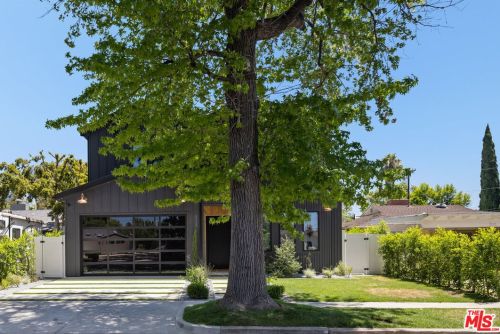 5222 Ventura Canyon Ave, Van Nuys, CA 91401-5921