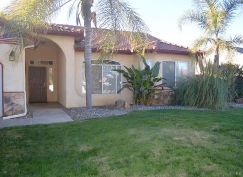 1215 Cinnamon Dr, Lemoore CA  93245-2876 exterior