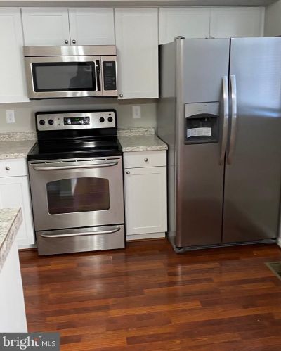 14763 Winding Loop, Woodbridge VA  22191-3448 exterior