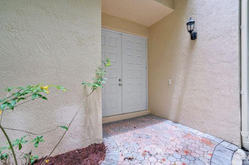 6337 Jackson Ln, Boynton Beach, FL 33437-3961
