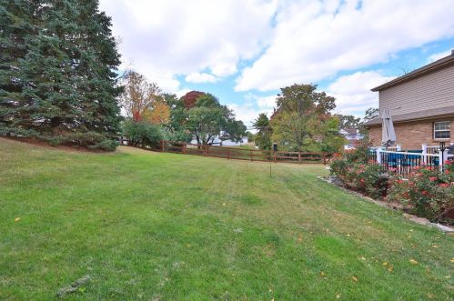 1205 Mesa Dr, Covington KY 41018-3812 exterior