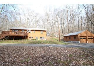 831 Phoenixville Rd, North Windham, CT 06235-2217