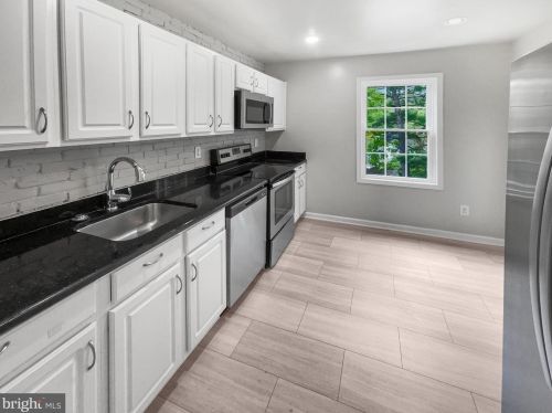 8358 Luce Ct, Springfield VA  22153-3320 exterior