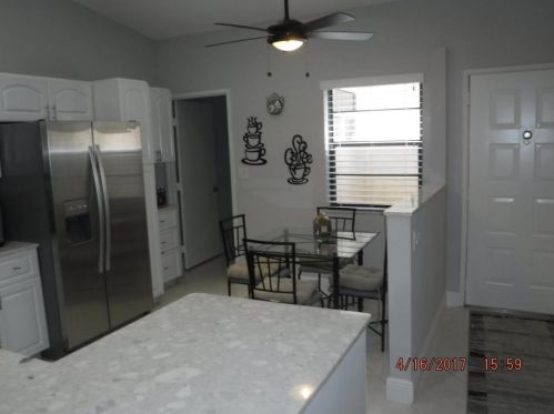 6101 Sunny Pointe Cir, Delray Beach FL  33484-2444 exterior