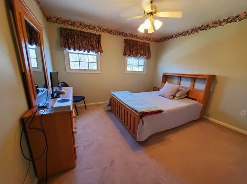 301 Shenandoah Dr, Latrobe PA  15650-2596 exterior