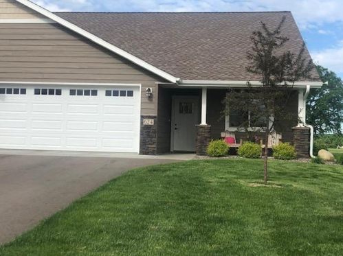 648 Kreekview Dr, East Farmington WI  54020-5860 exterior