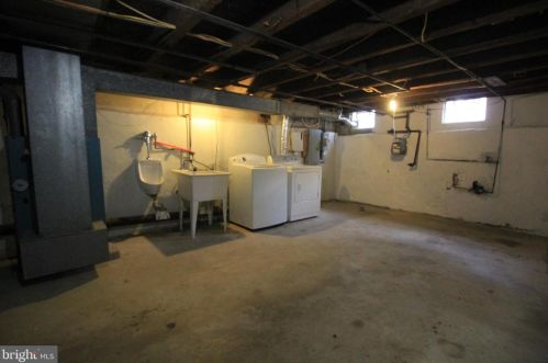 1502 Berks St, Philadelphia PA 19131-3215 exterior