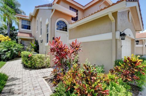 6592 Villa Sonrisa Dr, Boca Raton, FL 33433-4083