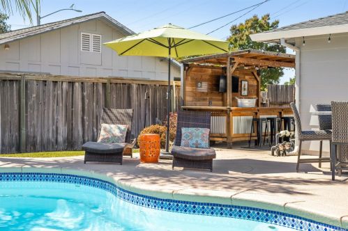 235 Grove Ave, Santa Rosa CA  95409-3813 exterior