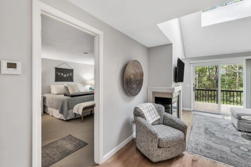 51 Portside Dr, Mashpee MA 02649-2851 exterior