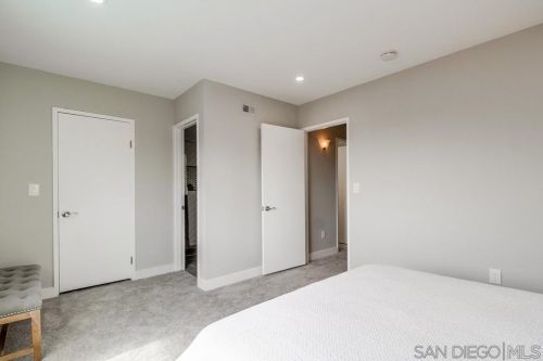 4168 Genesee Ave, San Diego CA  92111-2716 exterior