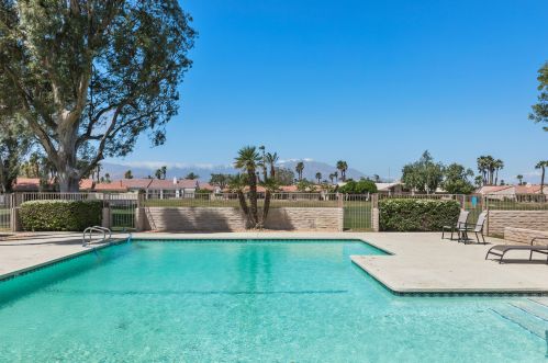 43211 Lacovia Dr, Indio CA  92203-8016 exterior