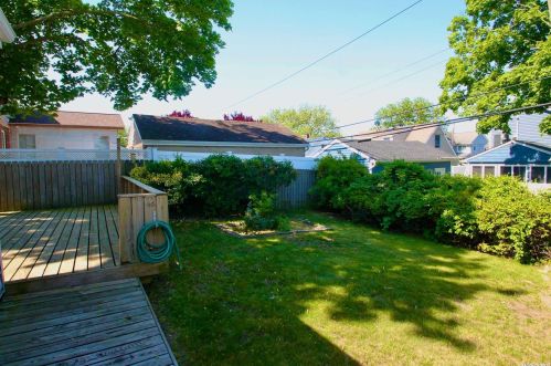 15 Harwich Rd, East Rockaway NY  11518-2407 exterior