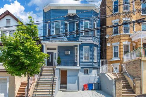 716 11th St, Union City, NJ 07087-6202
