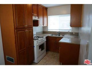 5511 Thornburn St, Los Angeles, CA 90045-2111