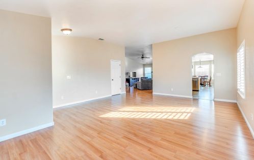 679 Apricot Ct, Los Banos CA  93635-9691 exterior