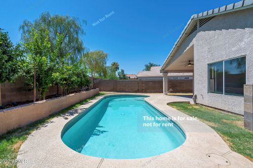 541 Soho Ln, Chandler AZ  85225-8250 exterior
