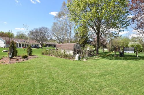 6029 Glenwood Dr, Greendale, WI 53129-1565
