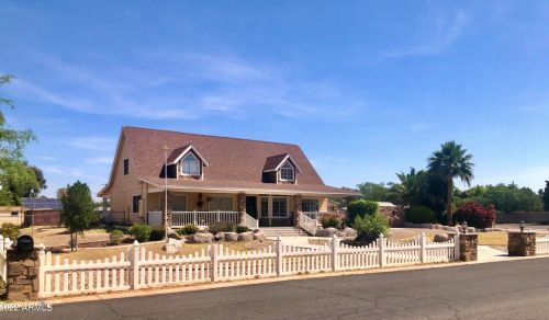 840 Melody Dr, Gilbert, AZ 85234-2512